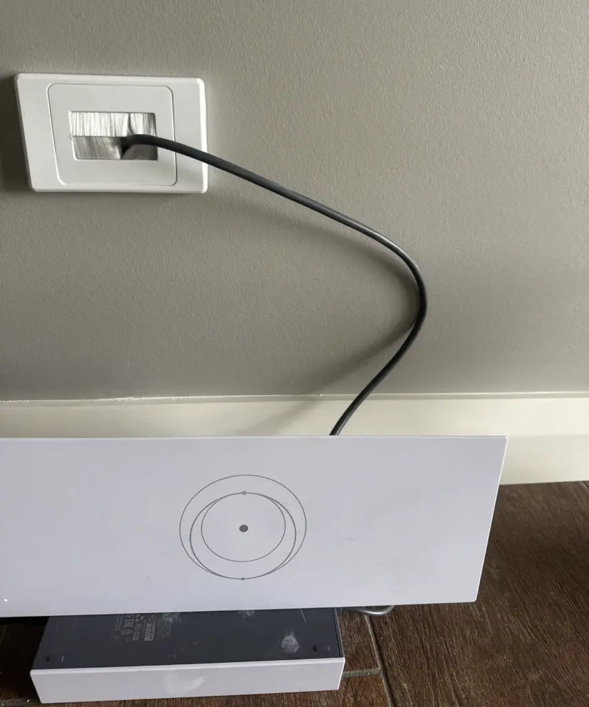 Starlink Gen 3 router and power adapter