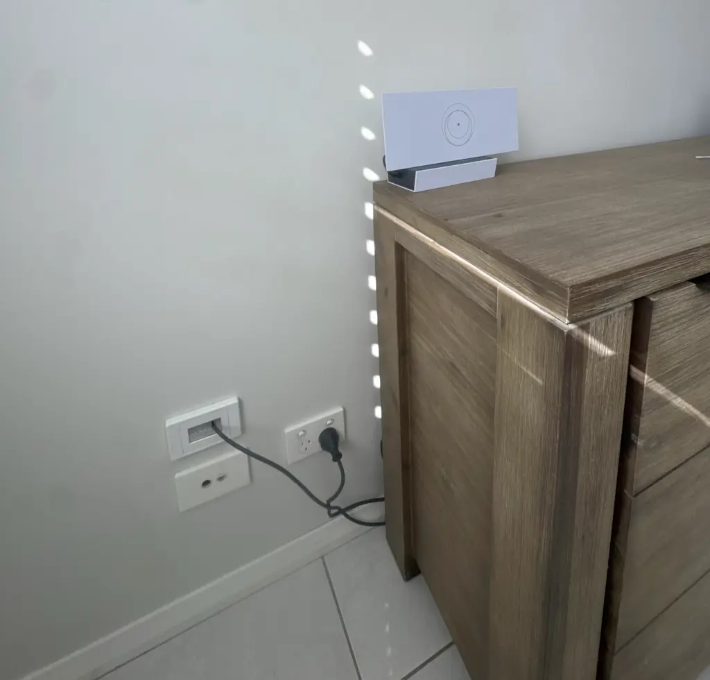 Starlink router and power adapter